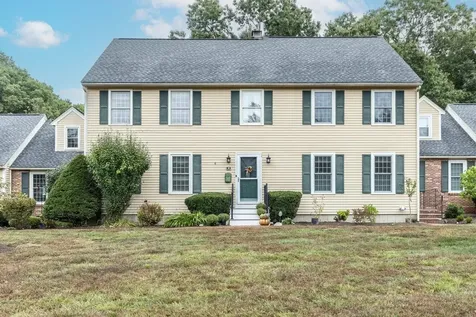 18 Seaver Brook Lane Plaistow NH 03865