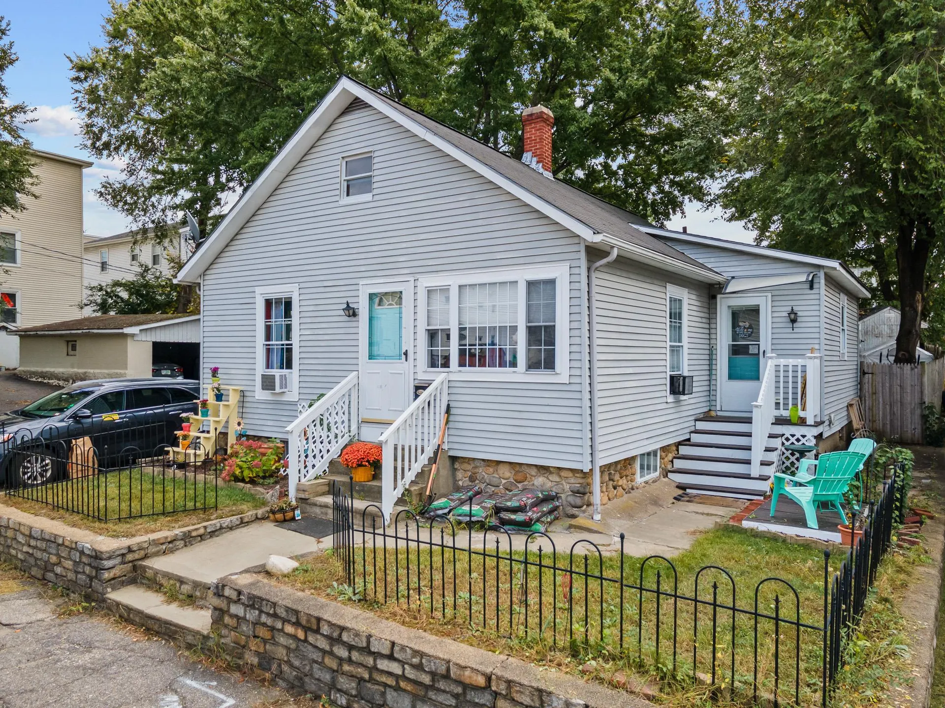 559 Dix Street Manchester NH 03103