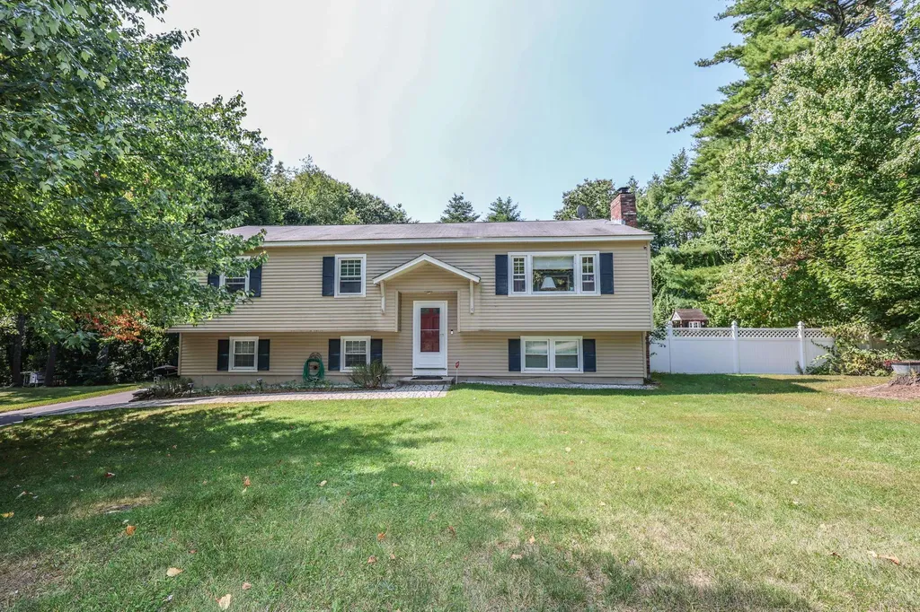 4 Justin Circle Londonderry NH 03053