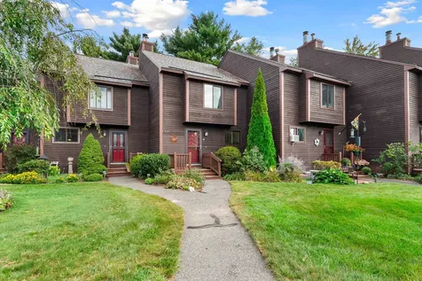 16 Thornhill Road Stratham NH 03885