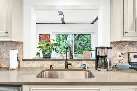 1210 South Street Portsmouth NH 03801