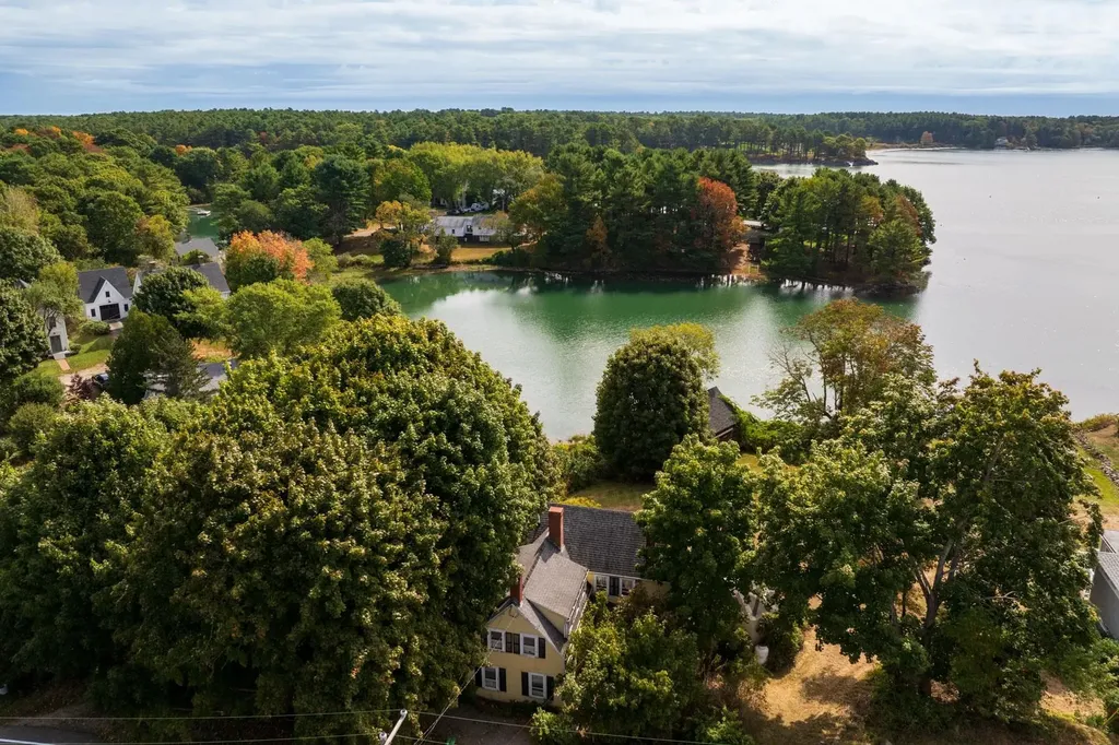 134 Pepperrell Road Kittery ME 03905