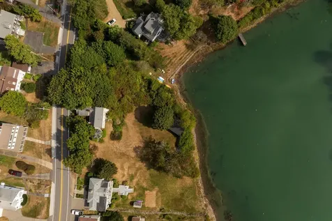 134 Pepperrell Road Kittery ME 03905