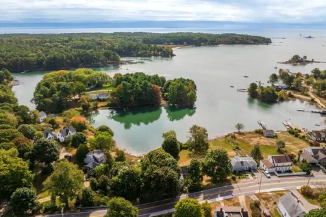 134 Pepperrell Road Kittery ME 03905