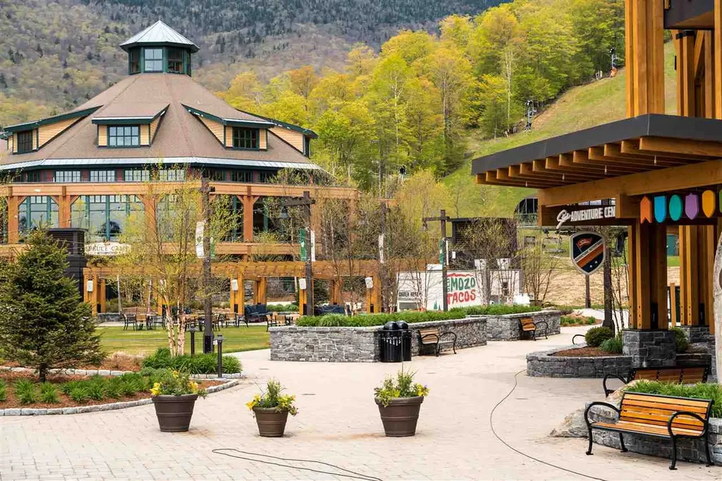 7412 Mountain Road Stowe VT 05672
