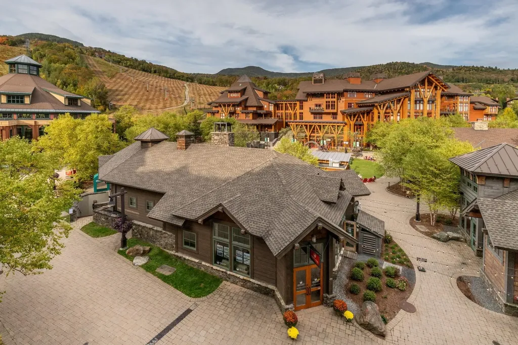 7412 Mountain Road Stowe VT 05672