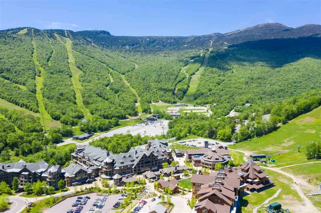 7412 Mountain Road Stowe VT 05672