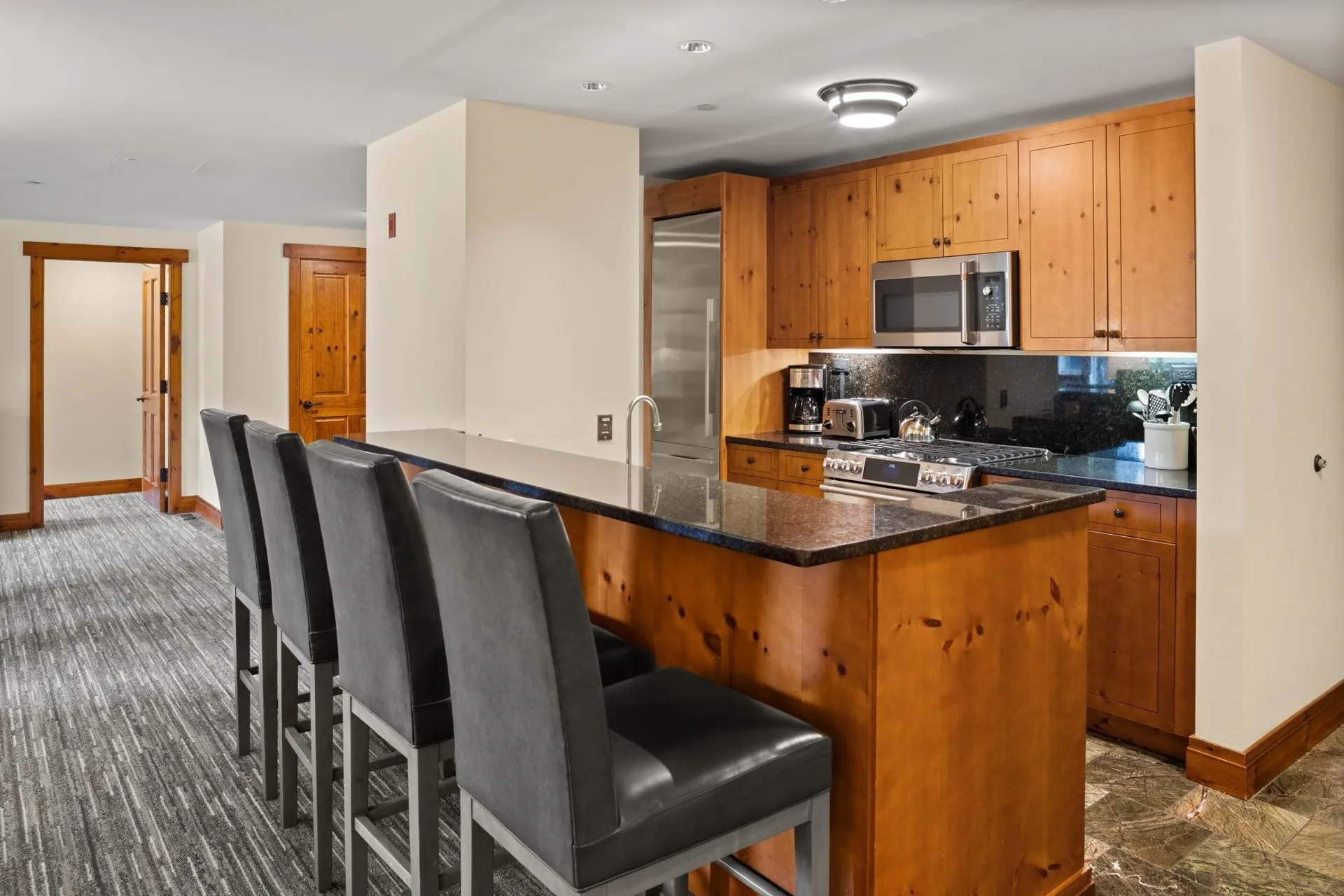 7412 Mountain Road Stowe VT 05672