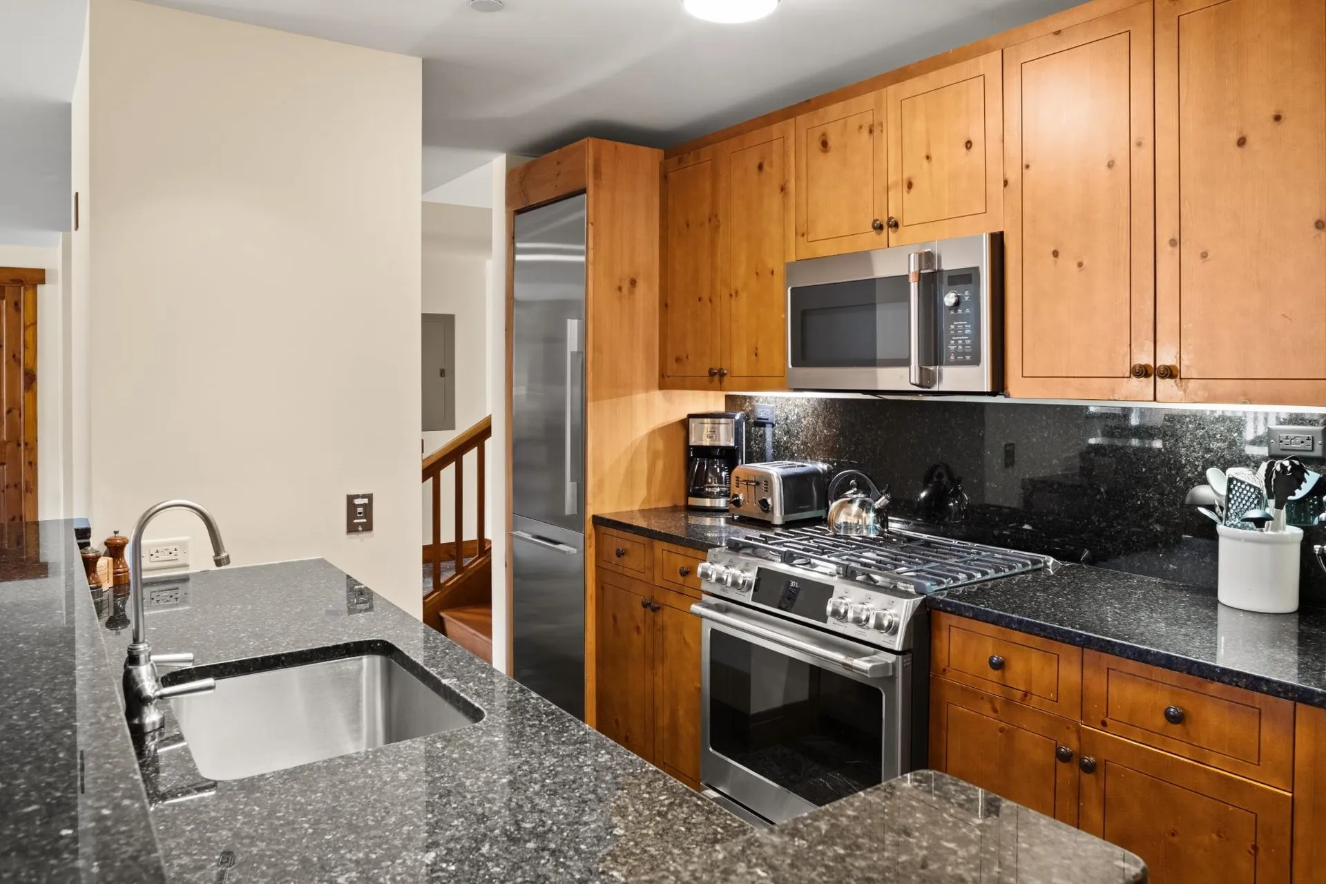 7412 Mountain Road Stowe VT 05672