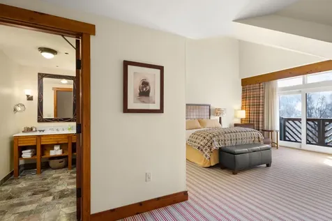 7412 Mountain Road Stowe VT 05672