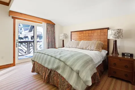 7412 Mountain Road Stowe VT 05672