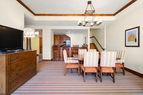 7412 Mountain Road Stowe VT 05672