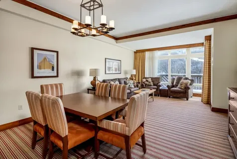 7412 Mountain Road Stowe VT 05672