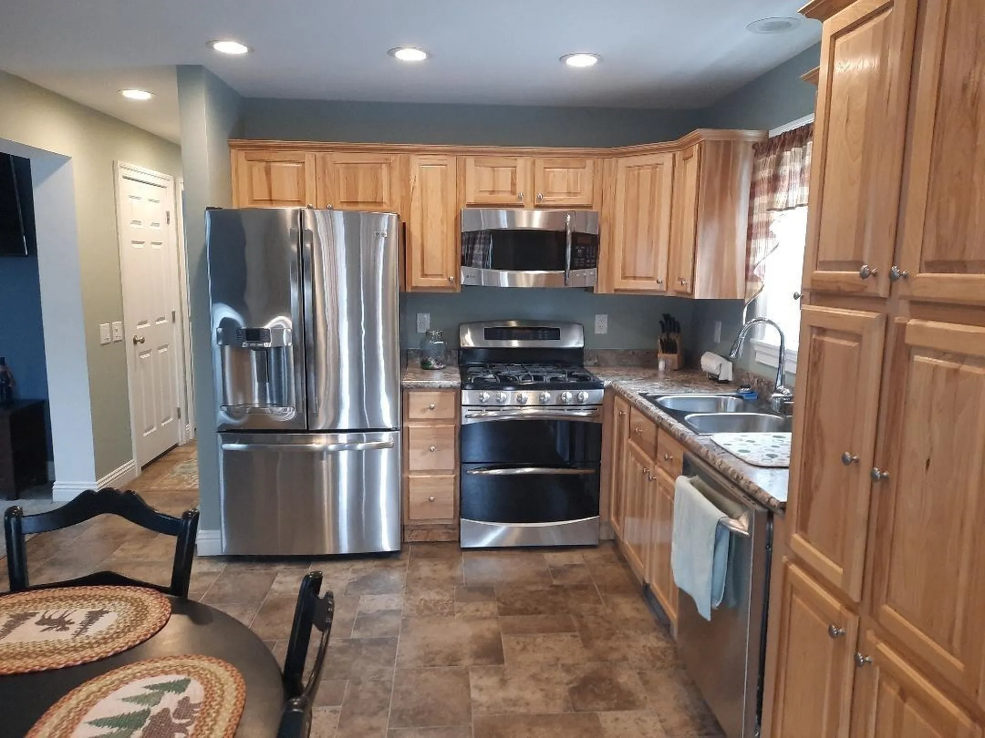 8 Fox Run Pittsburg NH 03592