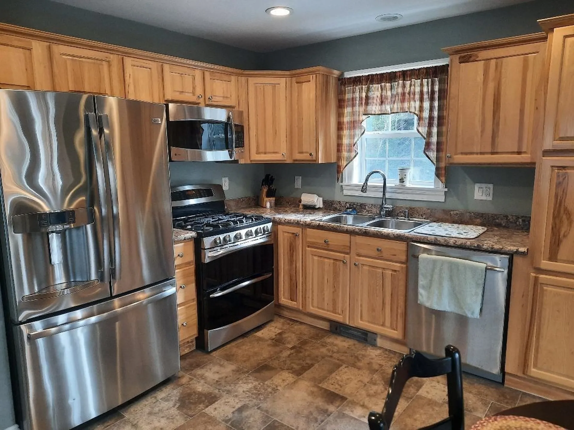 8 Fox Run Pittsburg NH 03592