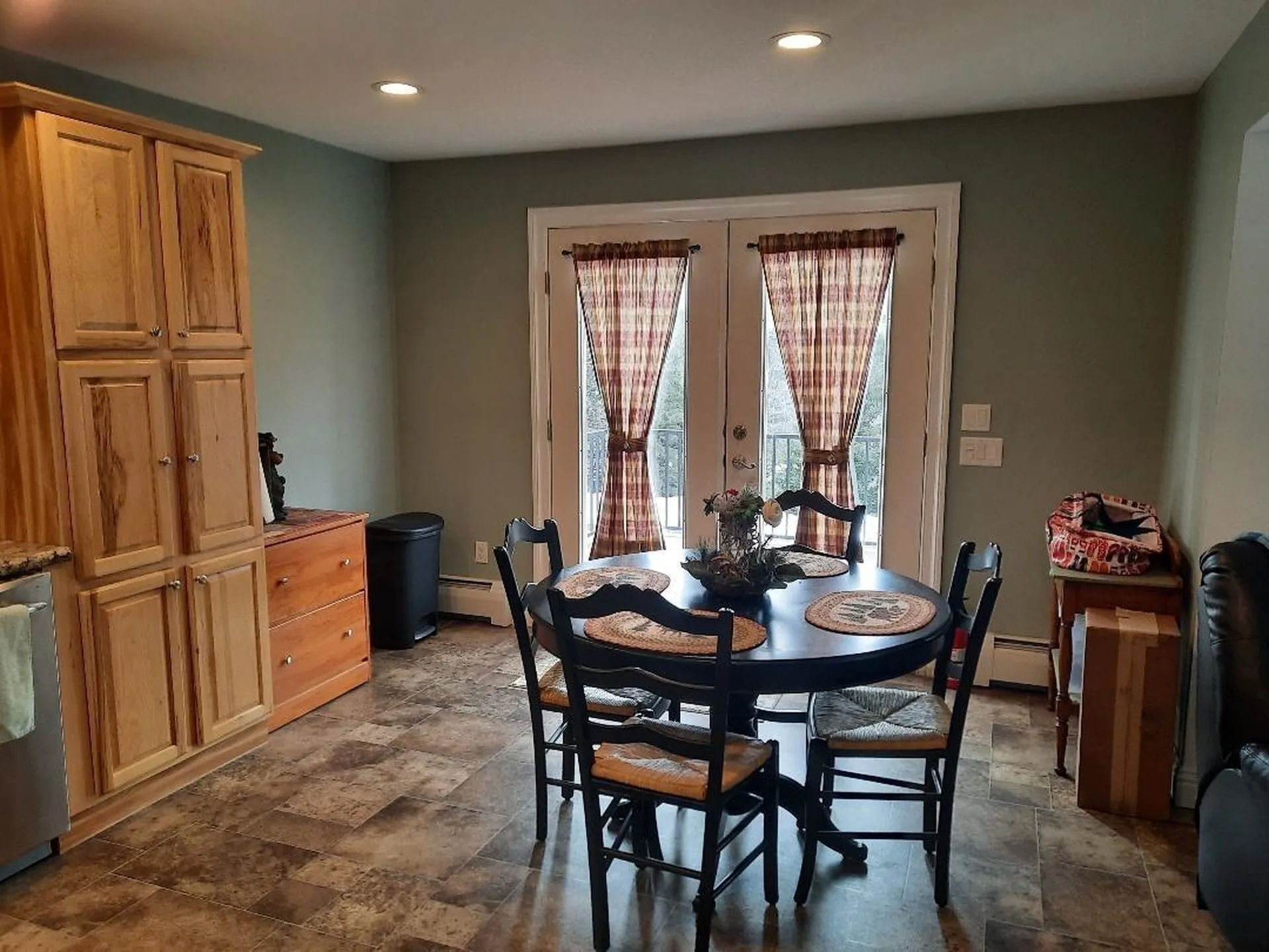 8 Fox Run Pittsburg NH 03592