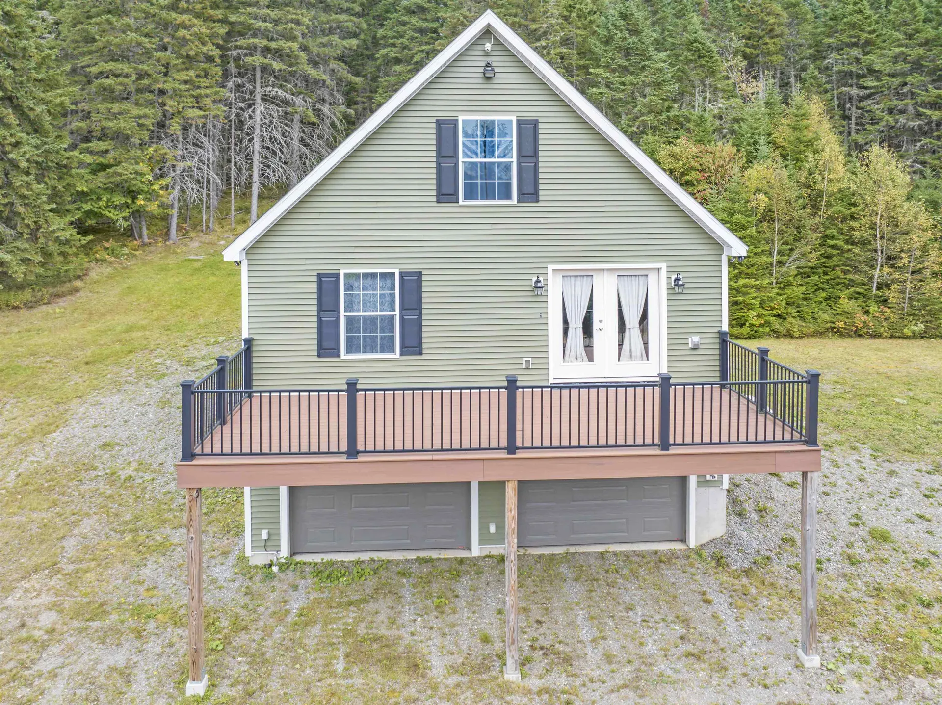 8 Fox Run Pittsburg NH 03592