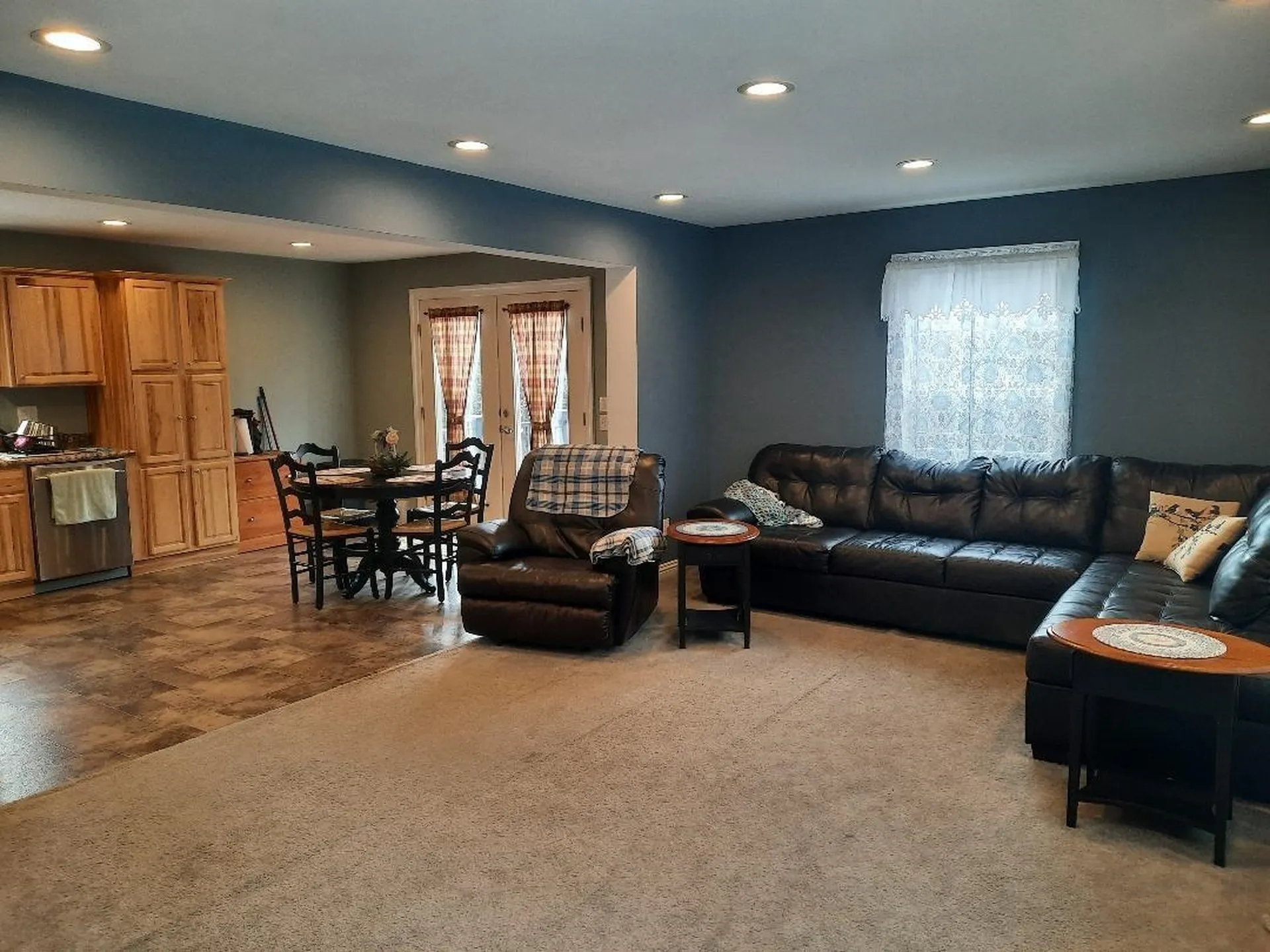 8 Fox Run Pittsburg NH 03592