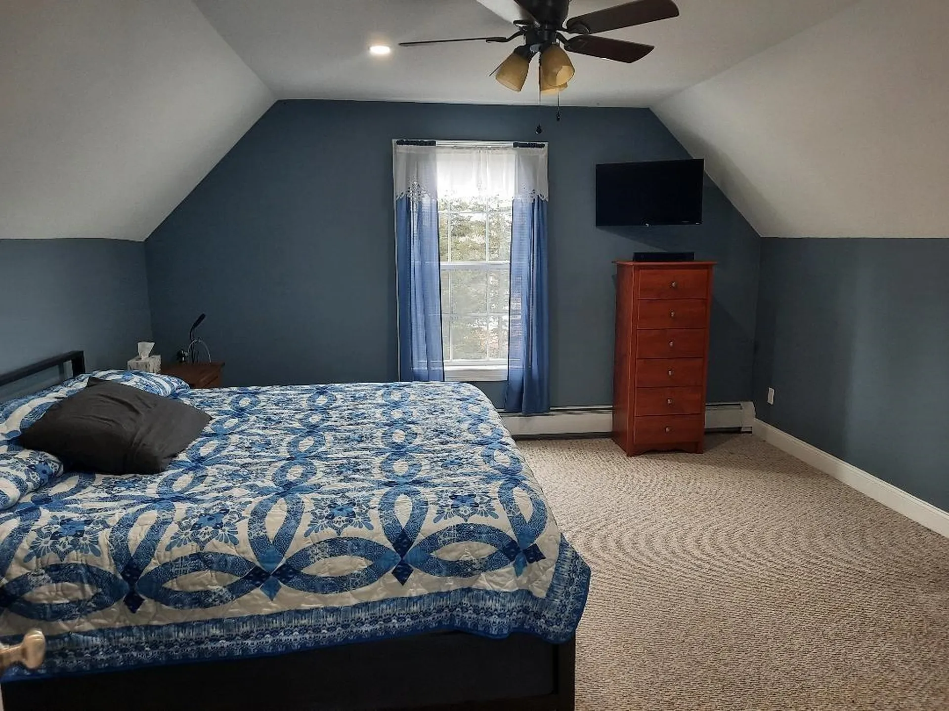 8 Fox Run Pittsburg NH 03592