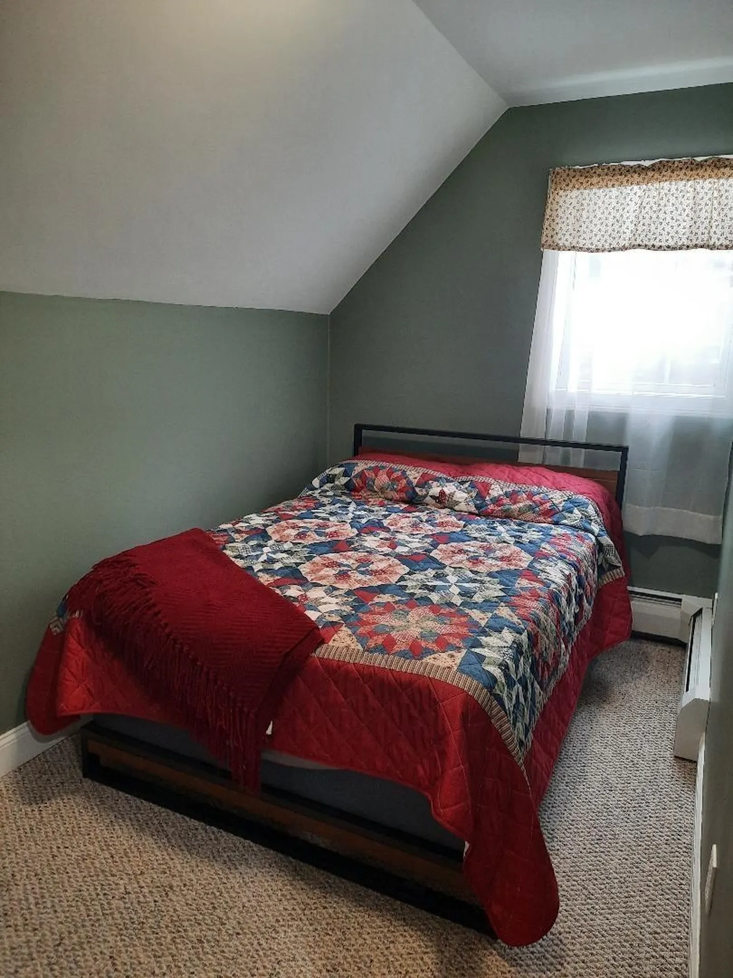 8 Fox Run Pittsburg NH 03592