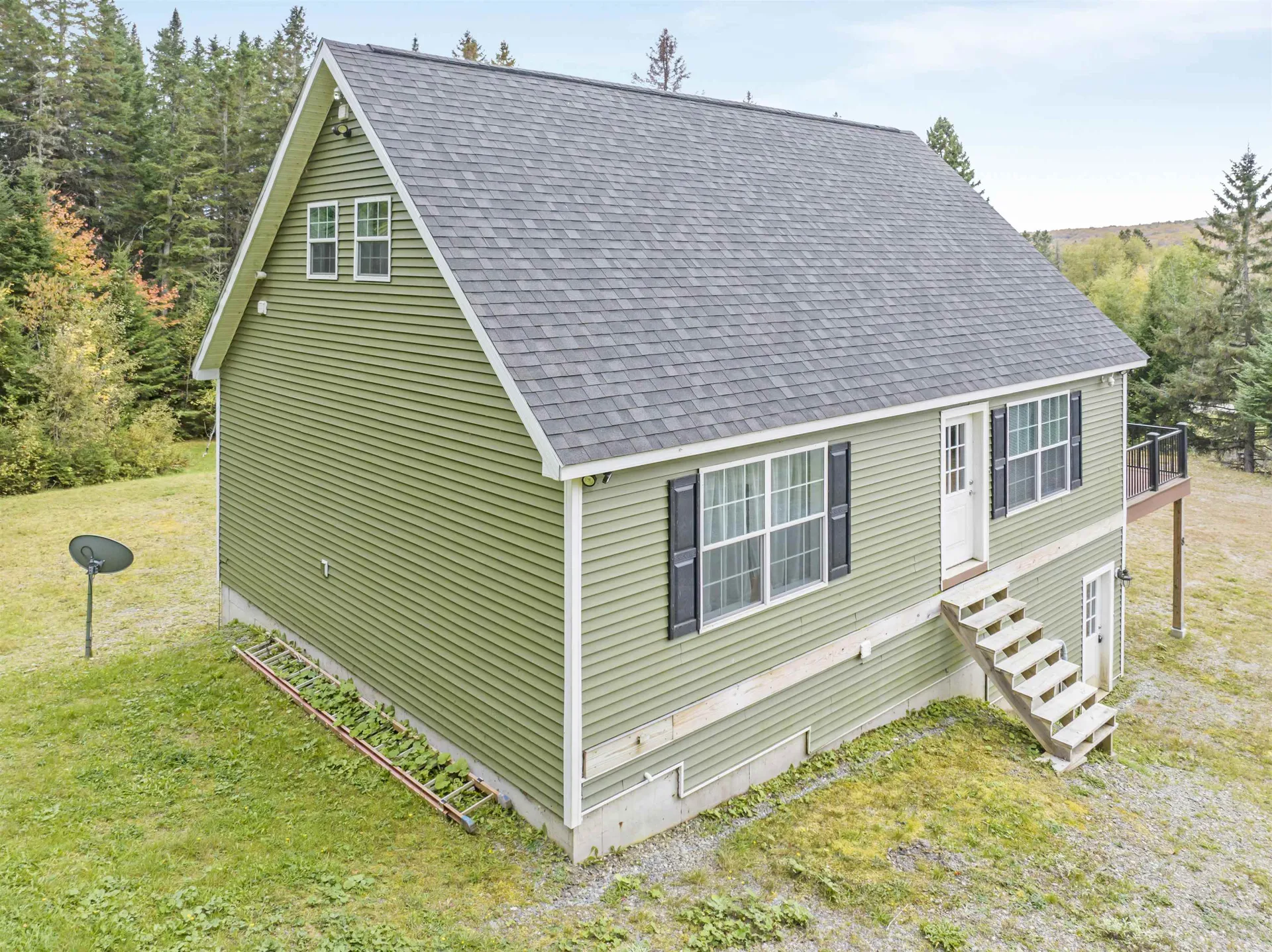 8 Fox Run Pittsburg NH 03592