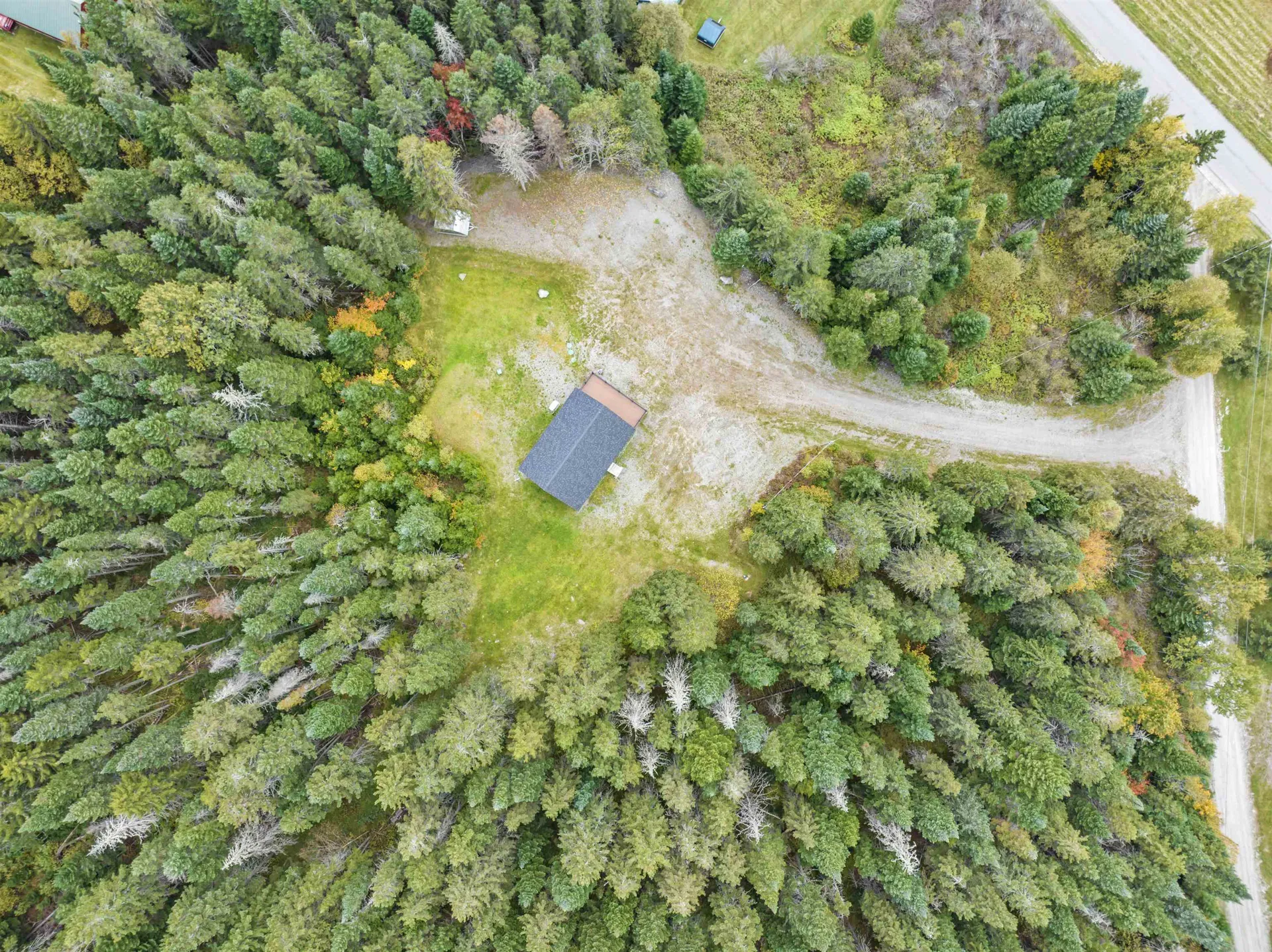 8 Fox Run Pittsburg NH 03592