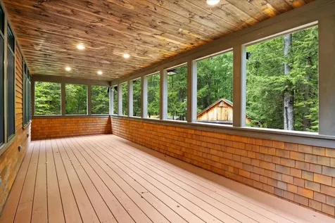 93 Coffeetown Road Deerfield NH 03037