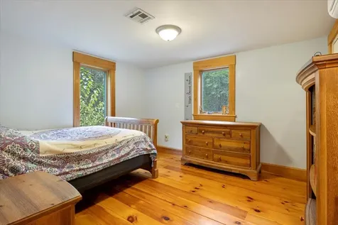 93 Coffeetown Road Deerfield NH 03037