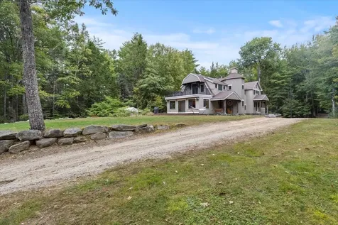 93 Coffeetown Road Deerfield NH 03037
