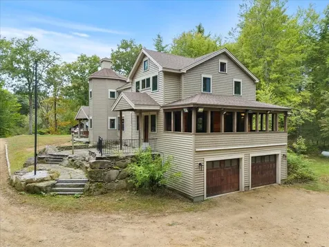 93 Coffeetown Road Deerfield NH 03037