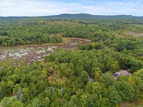 93 Coffeetown Road Deerfield NH 03037