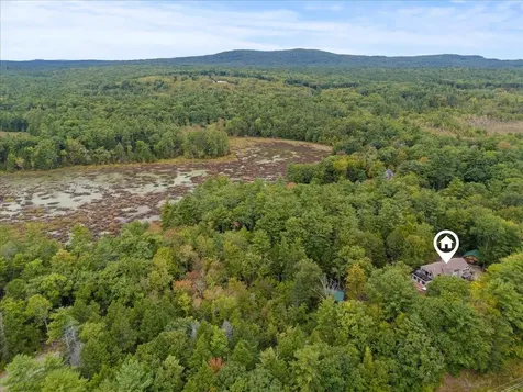 93 Coffeetown Road Deerfield NH 03037