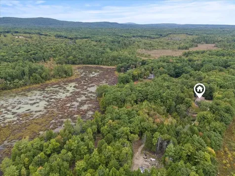 93 Coffeetown Road Deerfield NH 03037