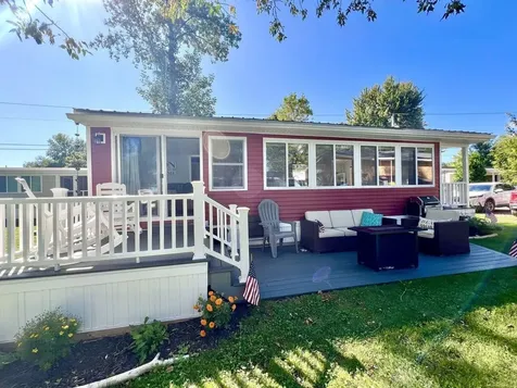 18 Whites Lane Grand Isle VT 05458