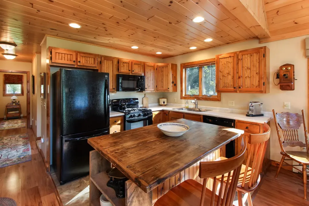 8069 Us Route 2 North Hero VT 05474