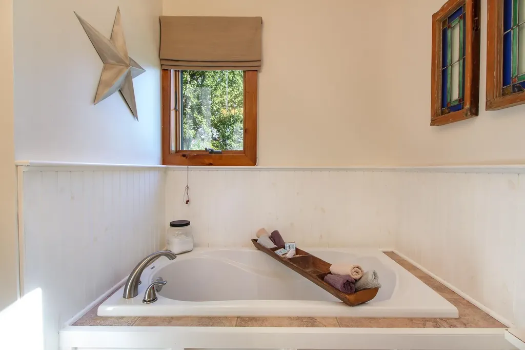 8069 Us Route 2 North Hero VT 05474