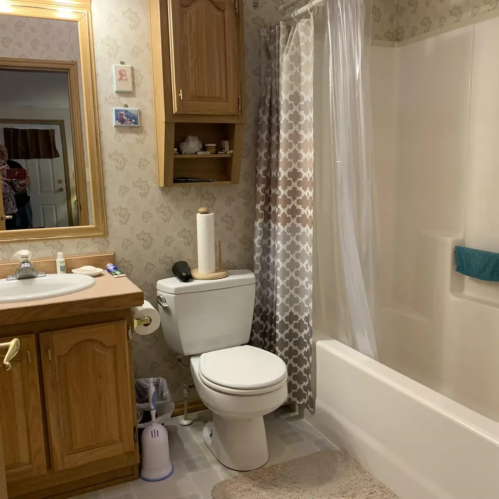 9 Lark Lane Rochester NH 03868-0000