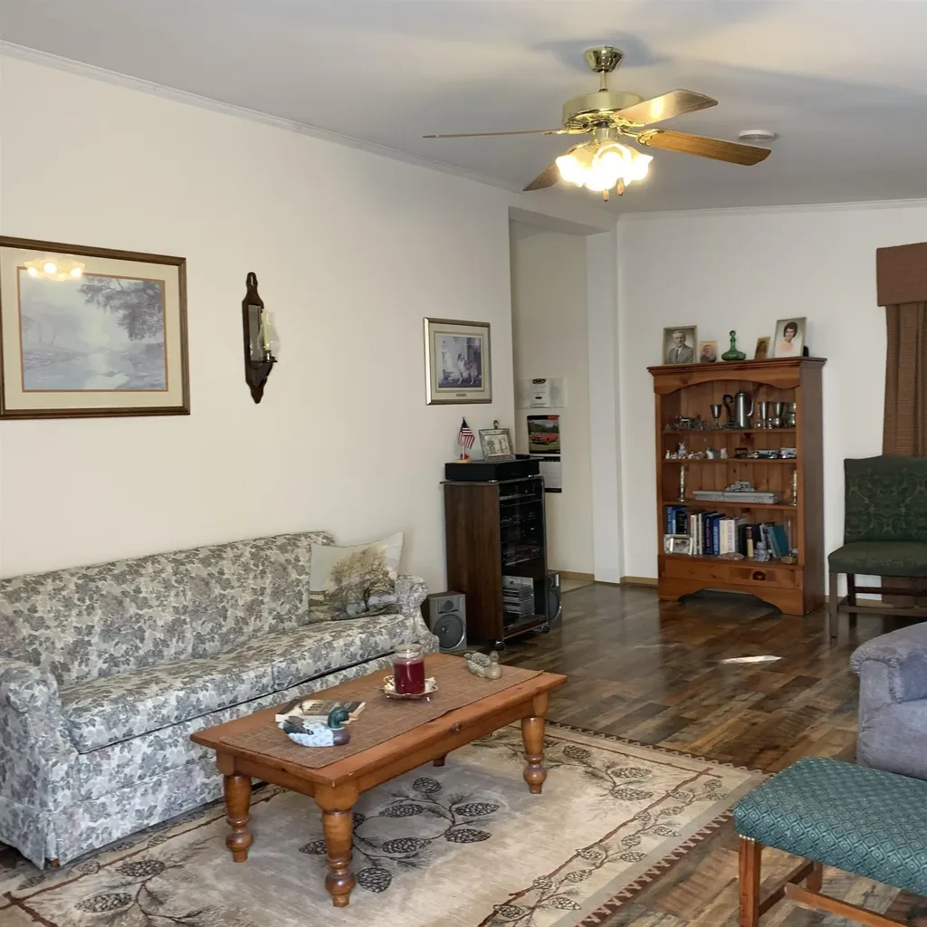9 Lark Lane Rochester NH 03868-0000