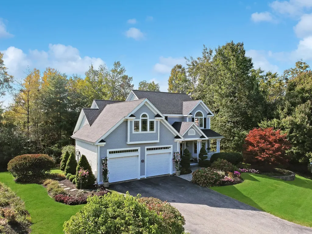 37 Hawkins Glen Drive Salem NH 03079