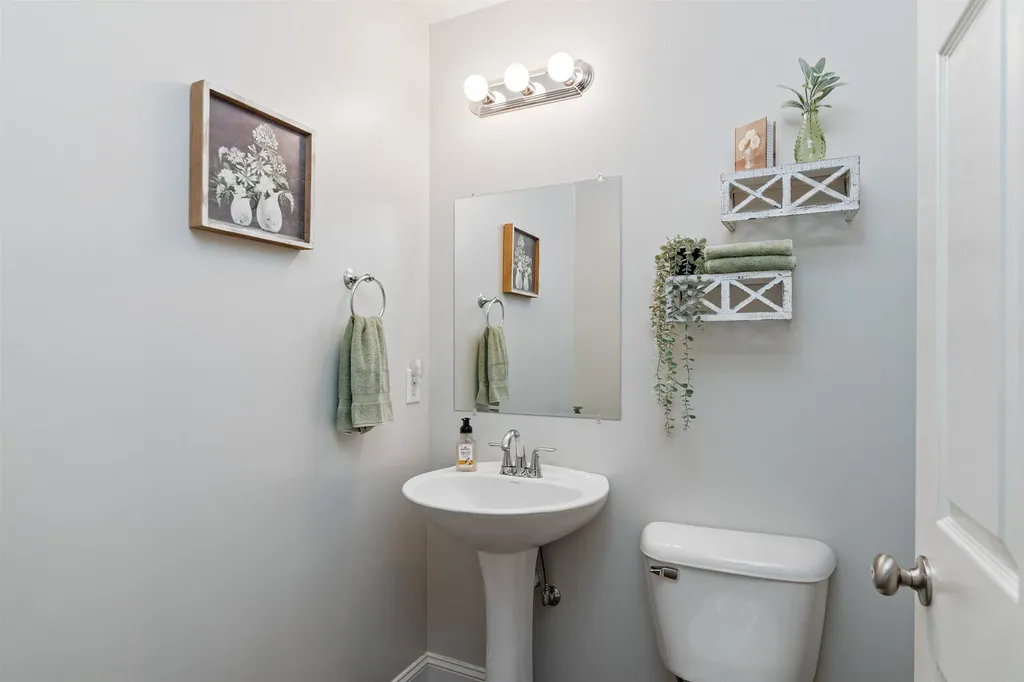 6 N Gardens Lane Milton VT 05468