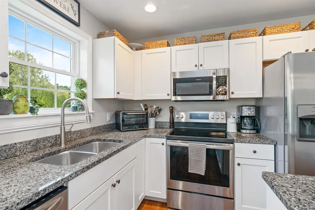 6 N Gardens Lane Milton VT 05468