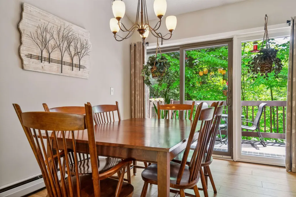 253 Old Quechee Road Hartford VT 05059