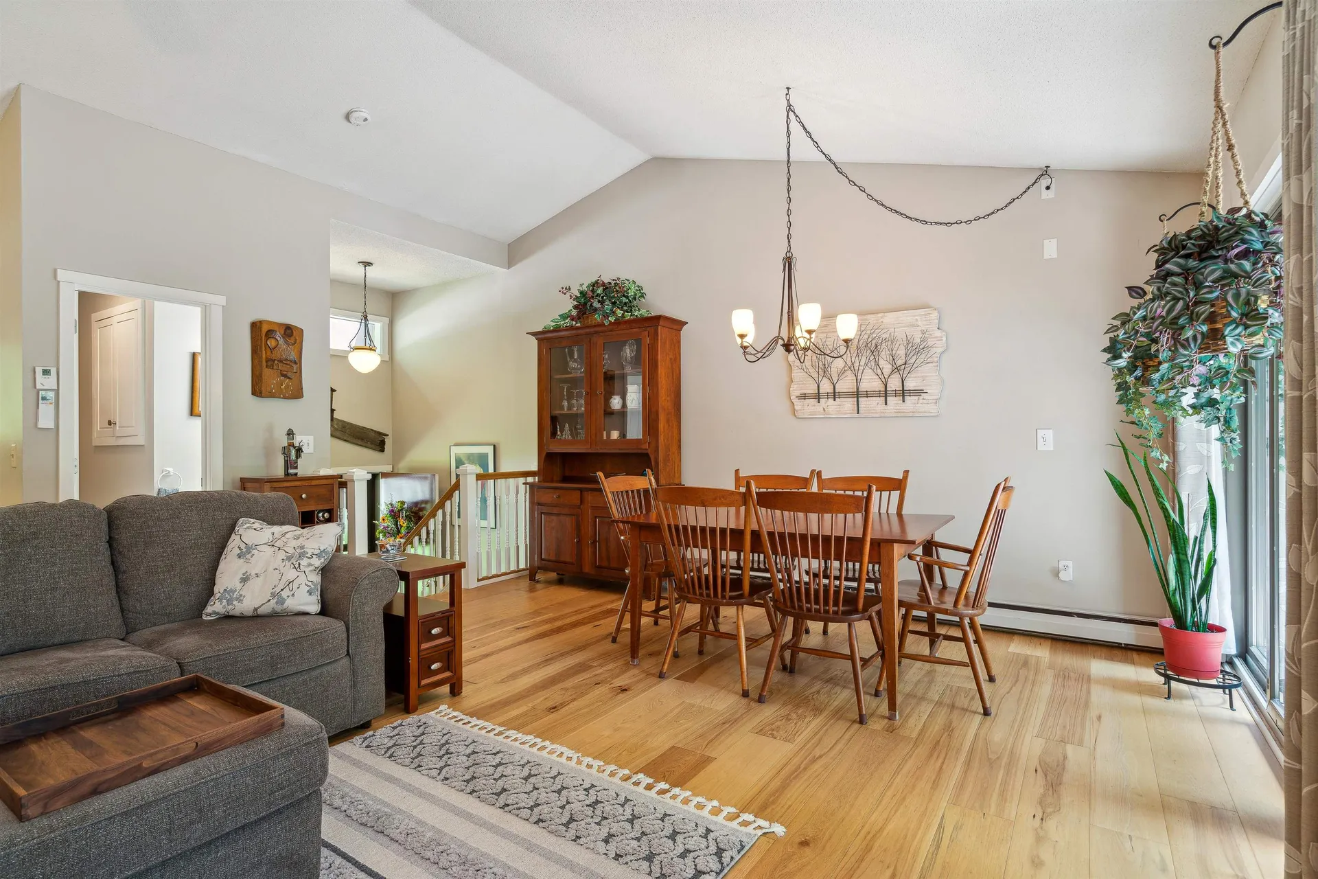 253 Old Quechee Road Hartford VT 05059