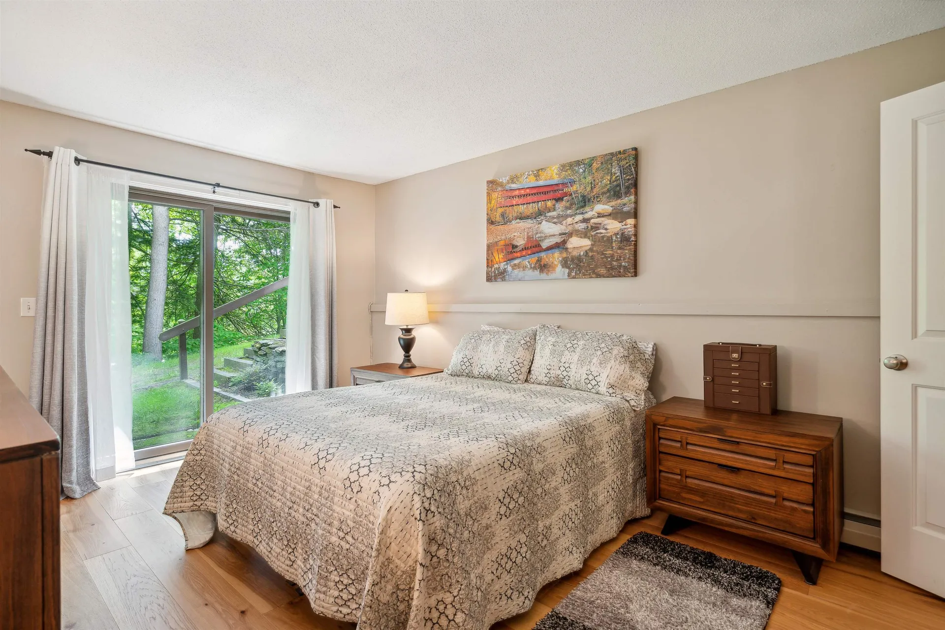 253 Old Quechee Road Hartford VT 05059