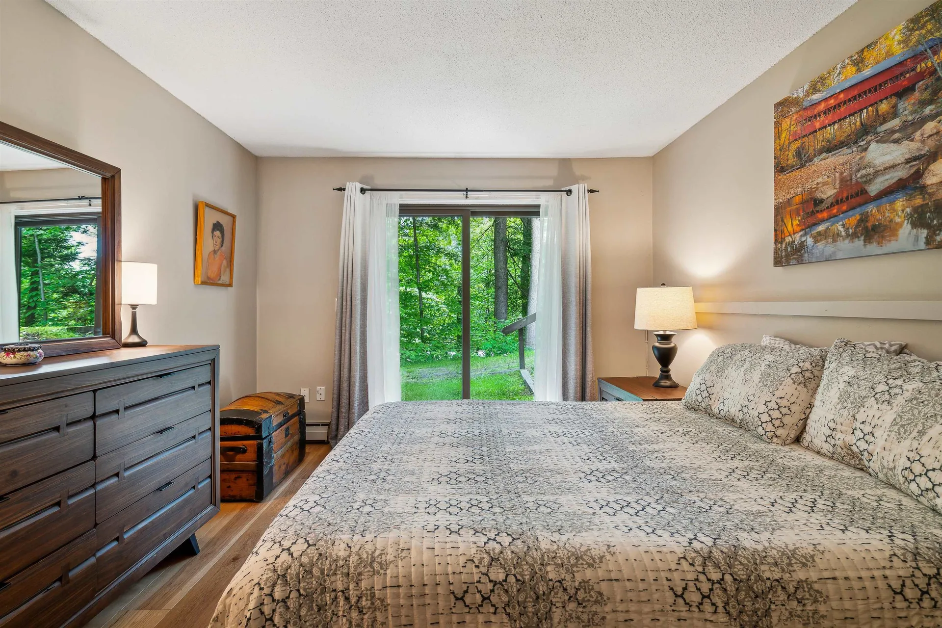 253 Old Quechee Road Hartford VT 05059