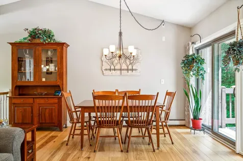 253 Old Quechee Road Hartford VT 05059