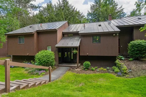 253 Old Quechee Road Hartford VT 05059