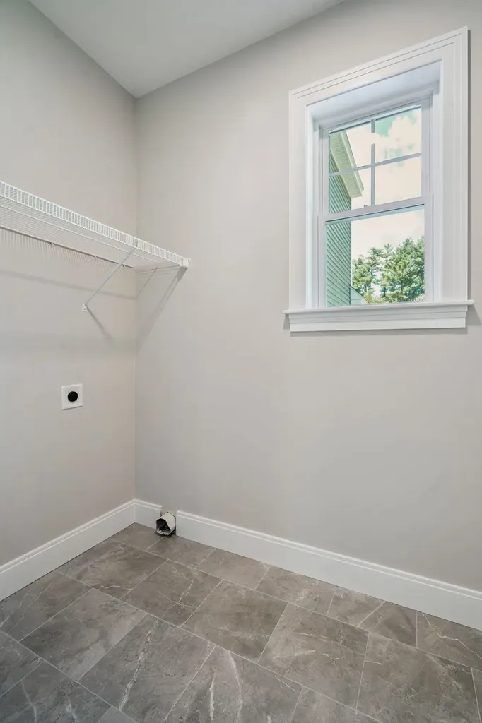 3 Garrett Road North Hampton NH 03862