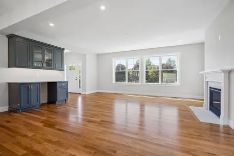 3 Garrett Road North Hampton NH 03862