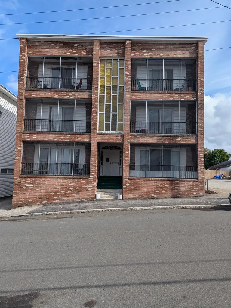 63 Joliette Street Manchester NH 03102
